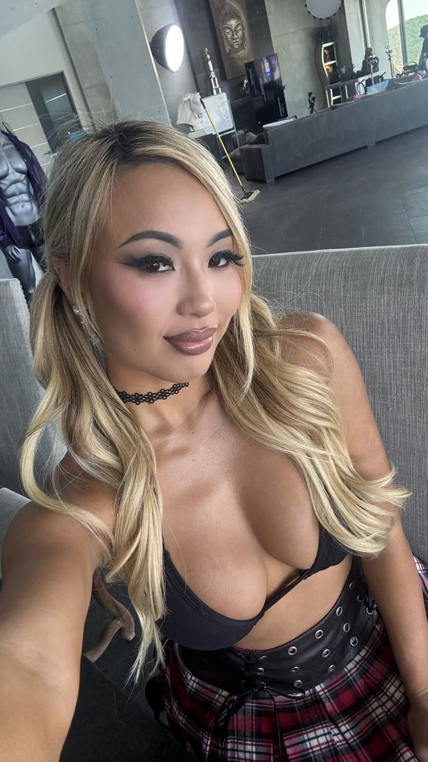 Kazumi, The Asian Cum Bucket