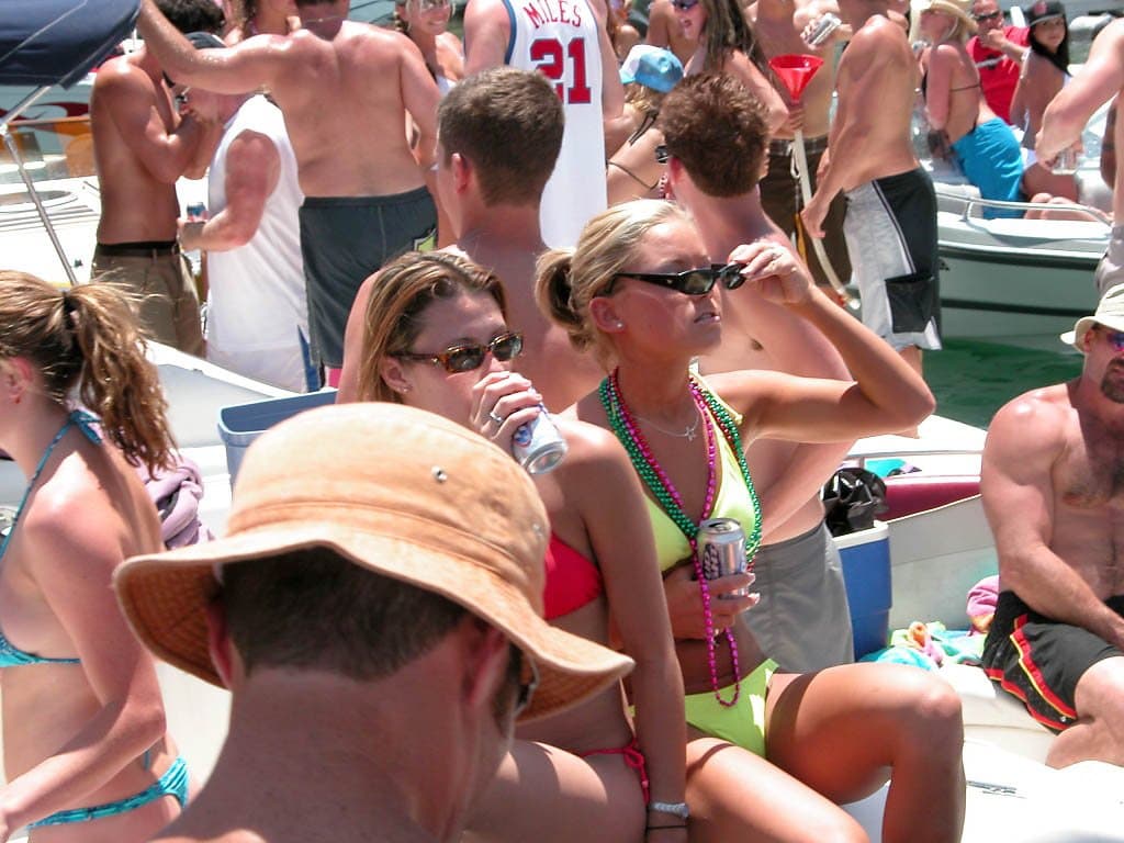 Unknown Hottie, Lake Havasu Memorial Day Weekend 2003 Pt. 1