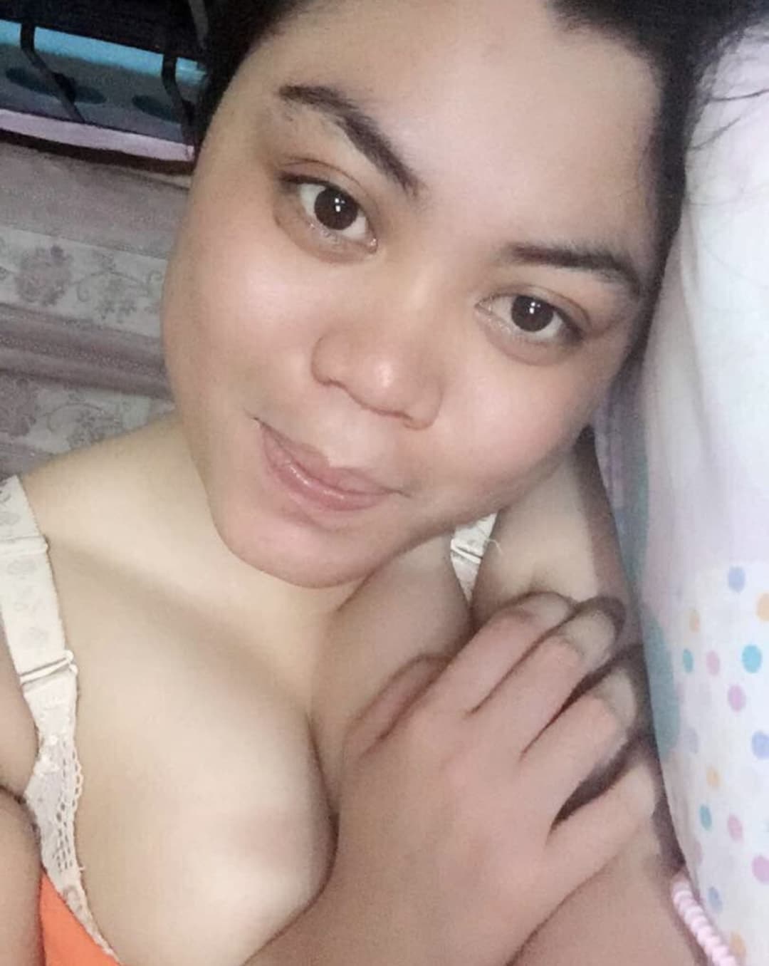 Click to view full size malay hijab indonesia muslim milf cantik