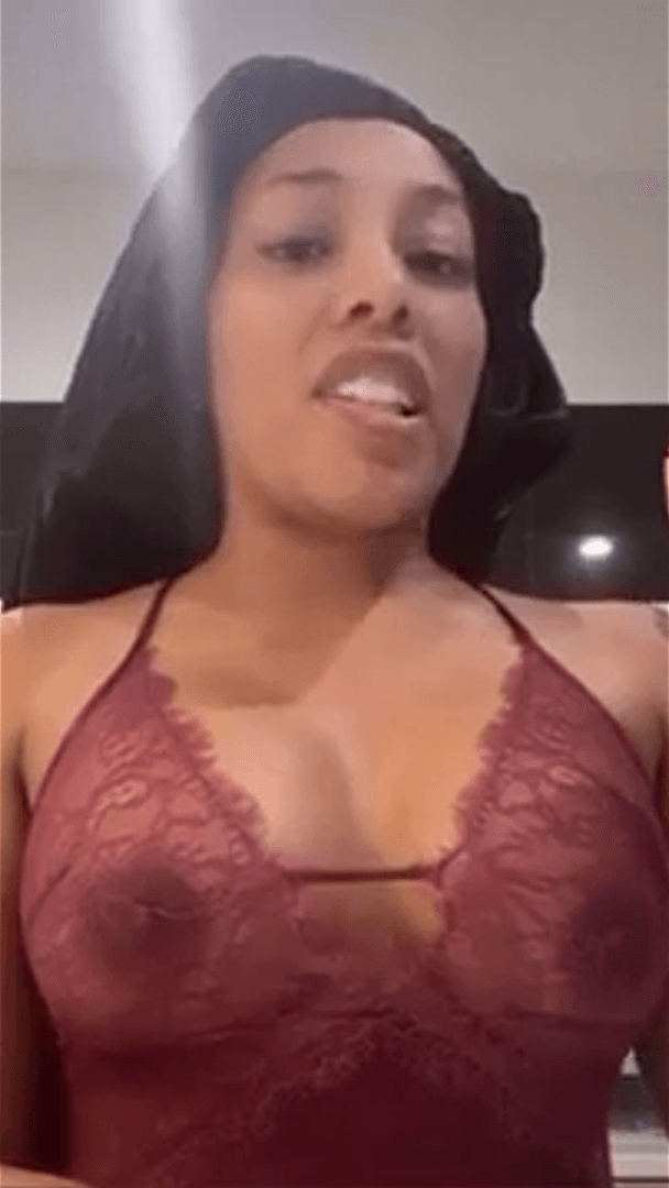 Click to view full size Busty Singer K. Michelle Nipple Slip ?