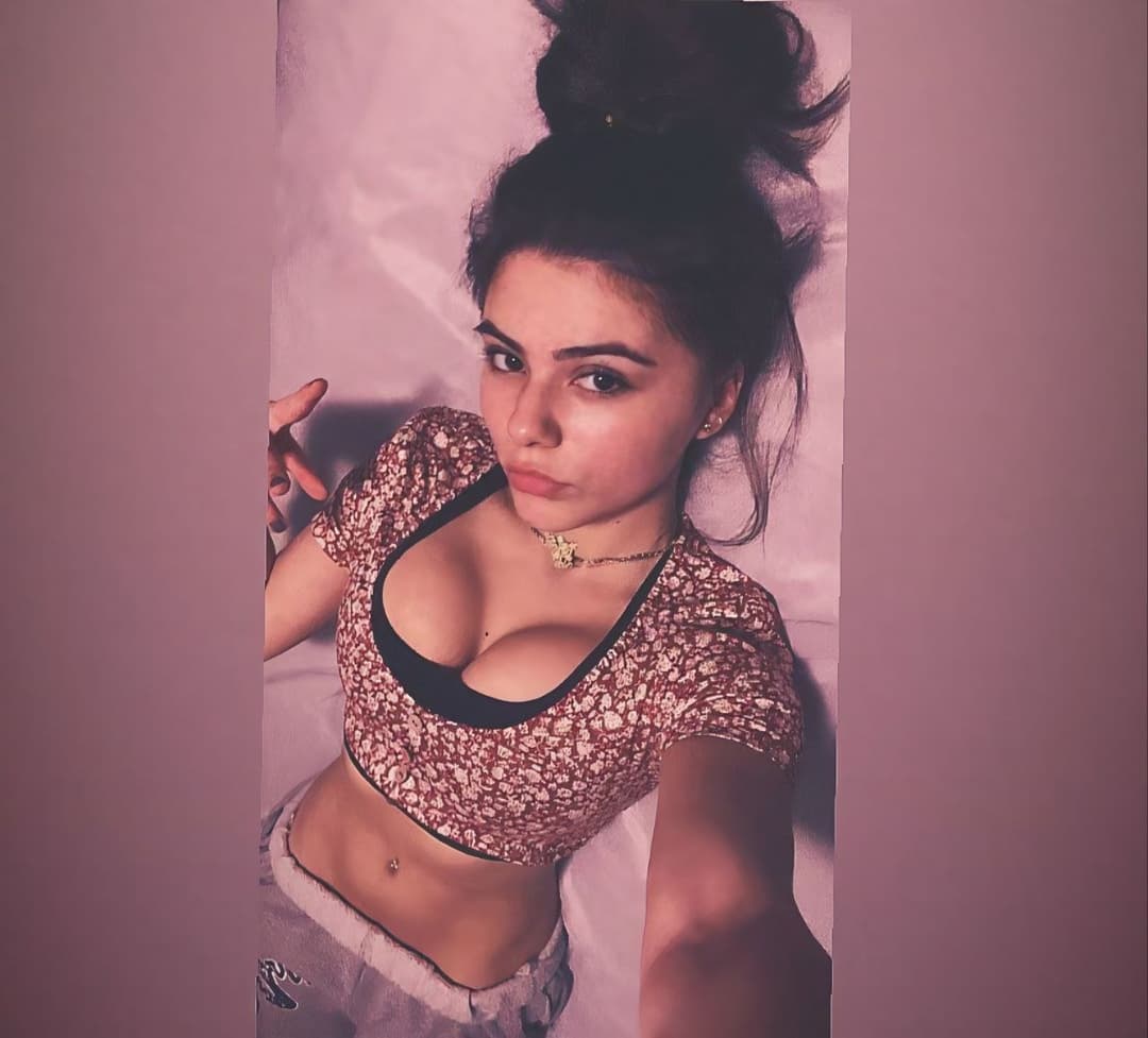 Real busty latina slut loves getting fucked and loves blowjobs and facials