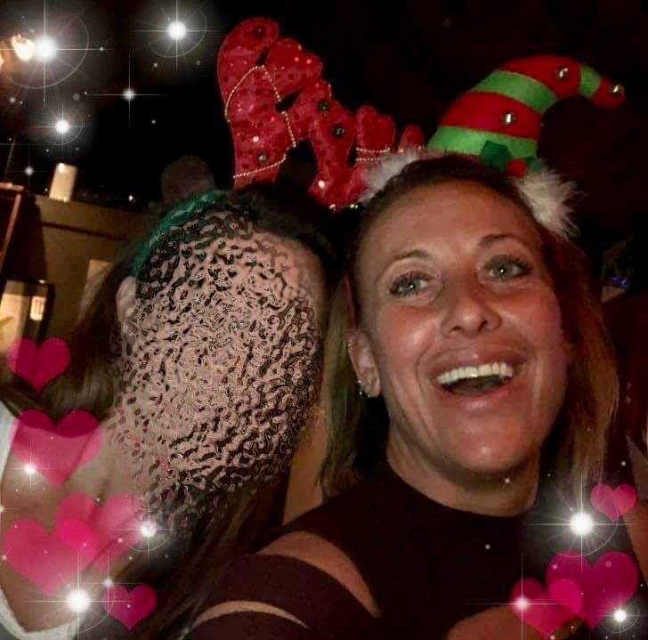 Fun milf shows the internet how much she loved getting naked on camera & in public