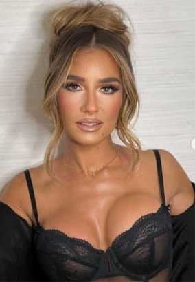 Jessie James Decker Banging Body&Big Luscious Melons and Hot Has Me Leaking for The Milf Beauty ??