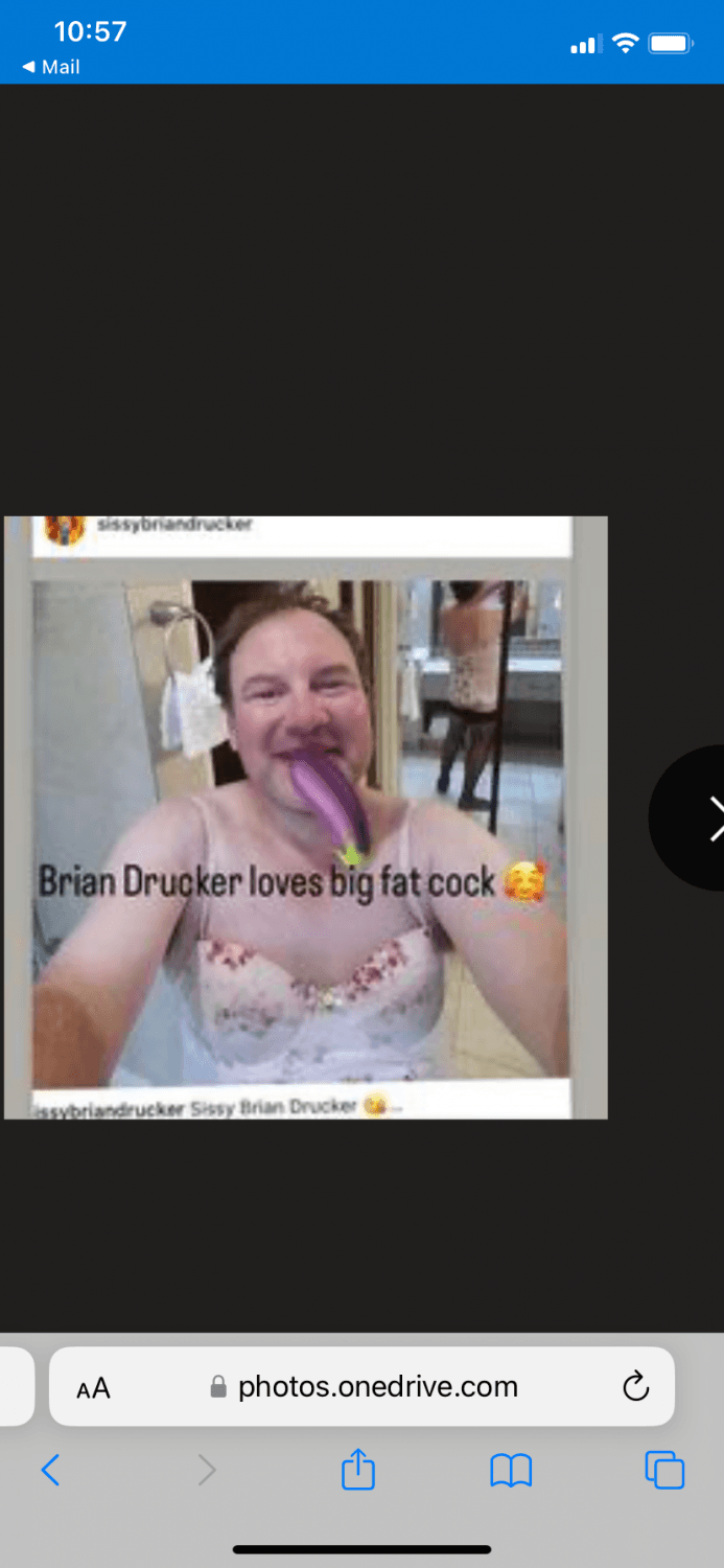 Brian Drucker loves giving Derek blowjobs
