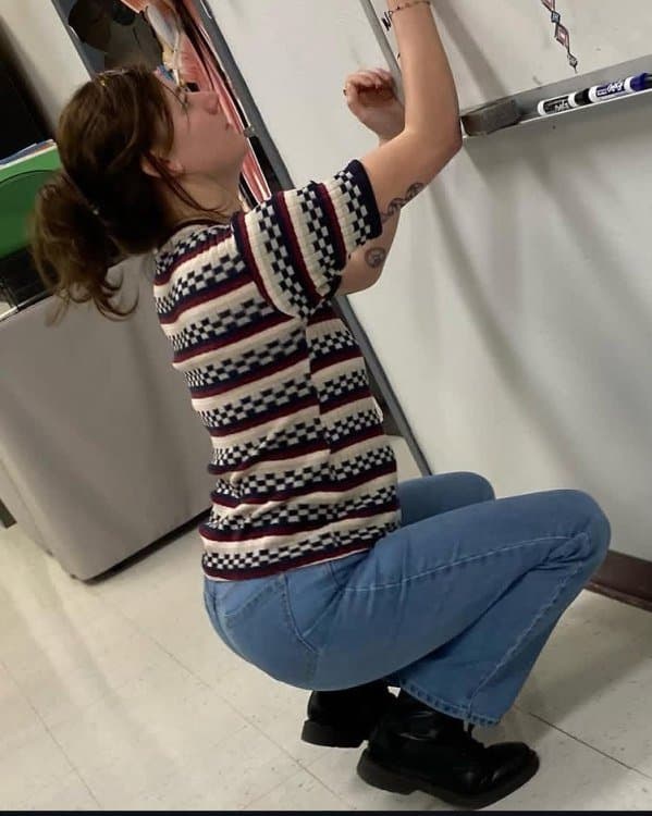 Sexy thicc ass teacher in jeans squatting & bending over