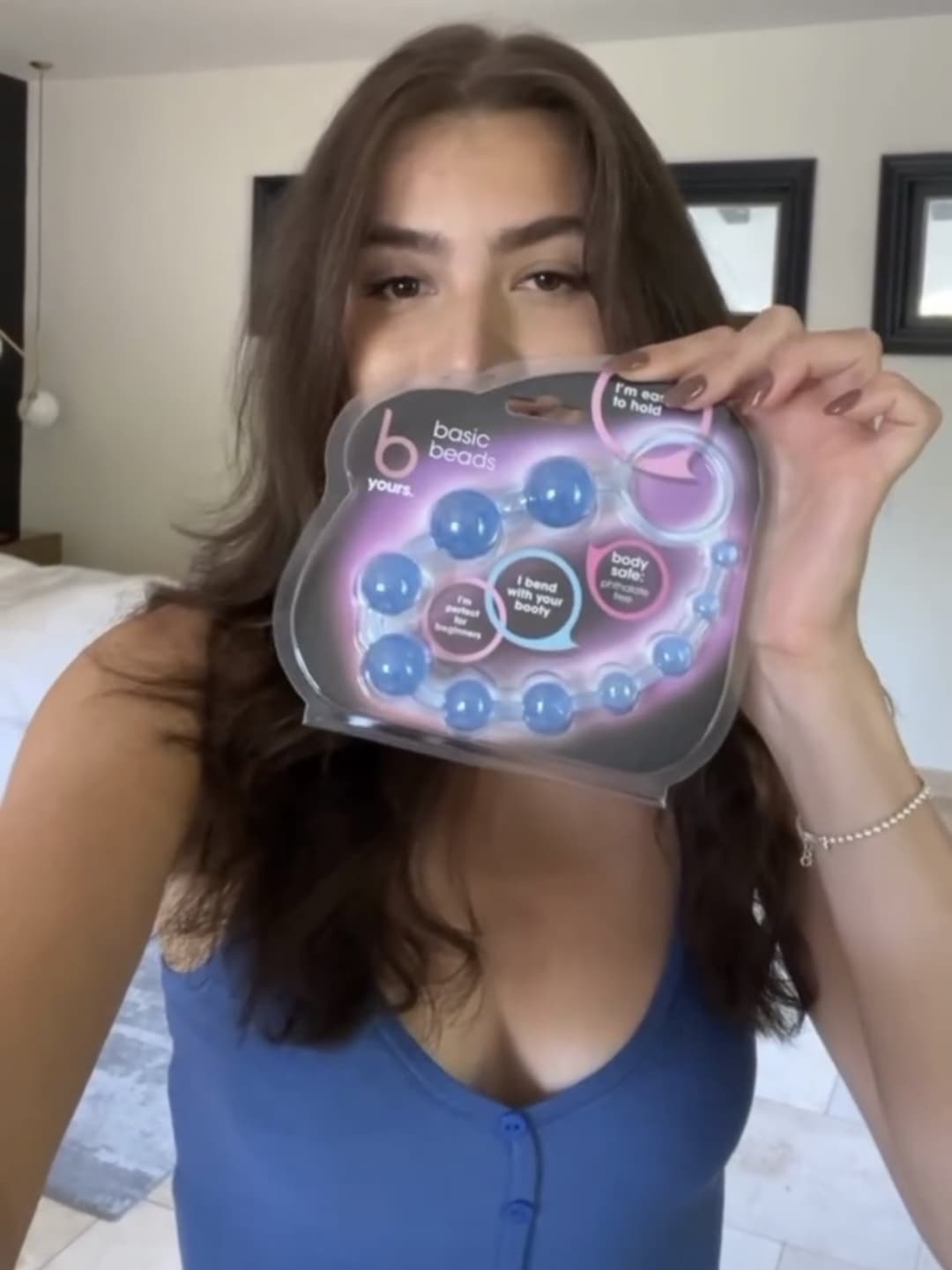 Sexy streamer Alexandra loves her anal beads & showing you her ass ? AI