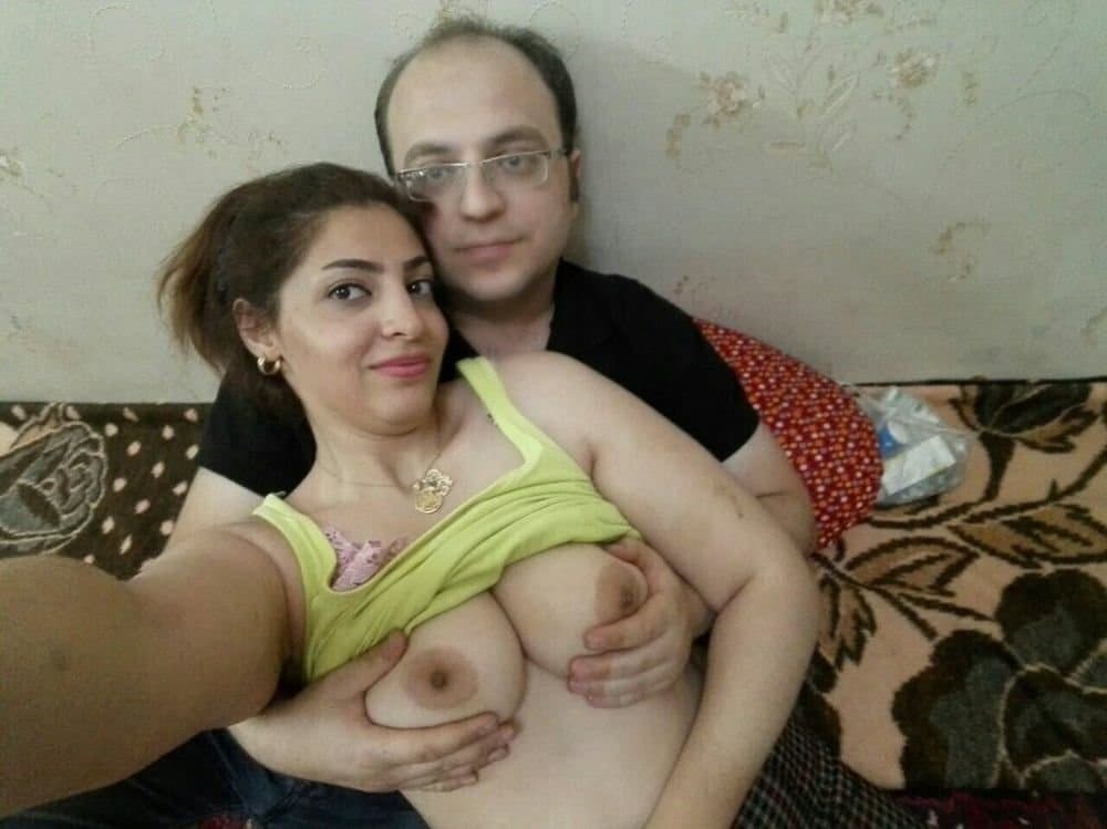 Real arabic couple shares their nudes photos