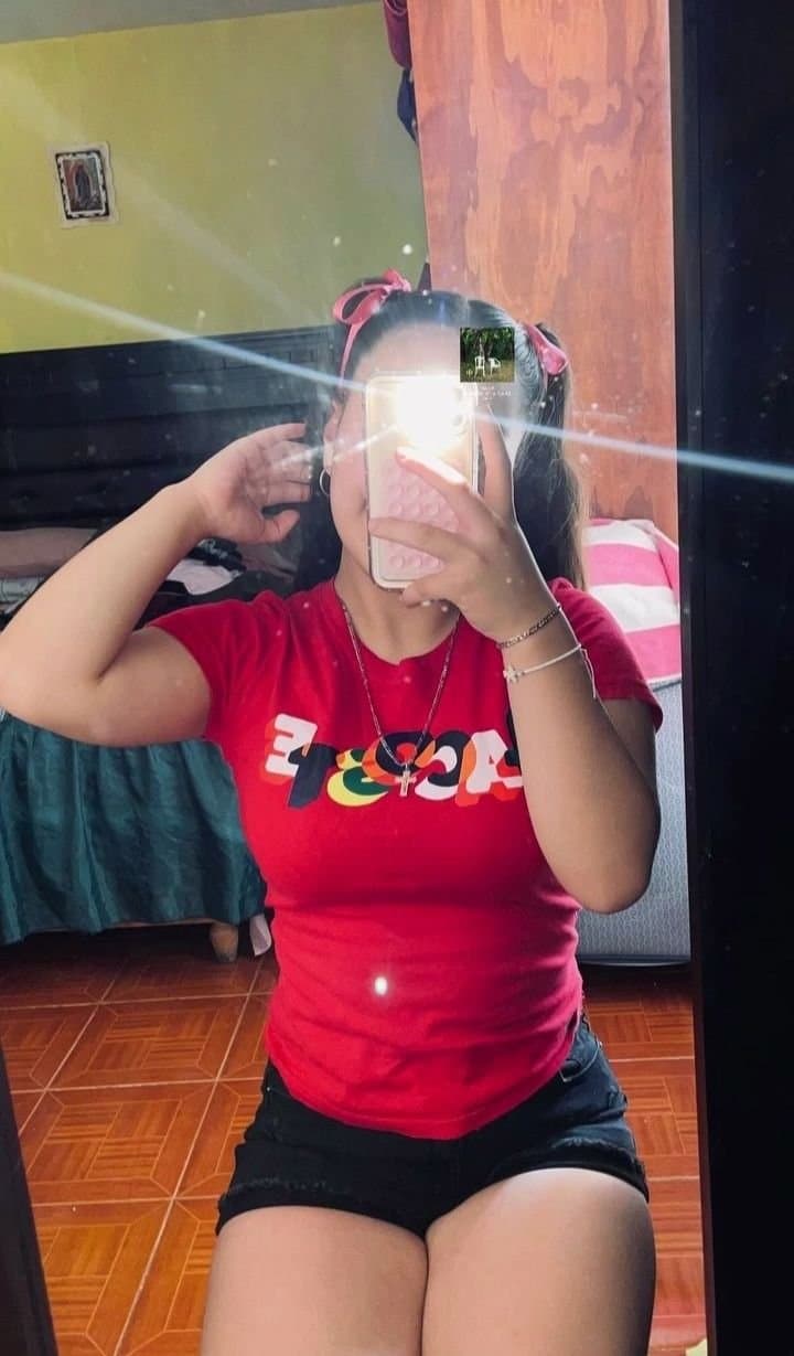 Puta pendejita adicta a la verga tetonsita y de culo rico exhibida