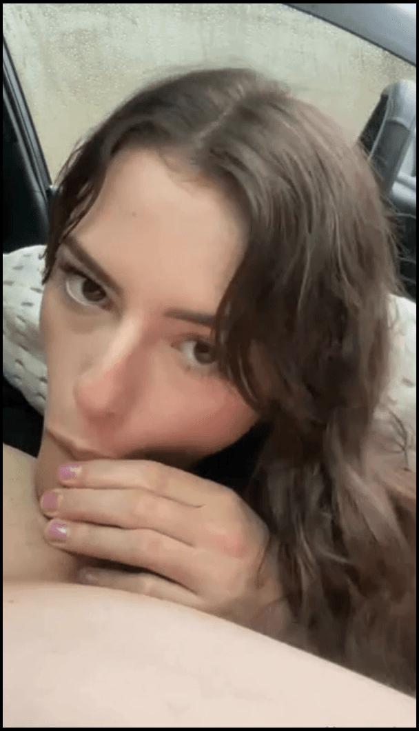 Hannah, 20, Phoenix, US - Pretty Teen Car Blowjob