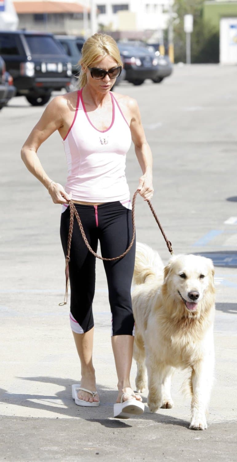 Nicollette Sheridan in platform flip flops