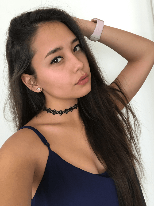 Pretty pink pussy Ali