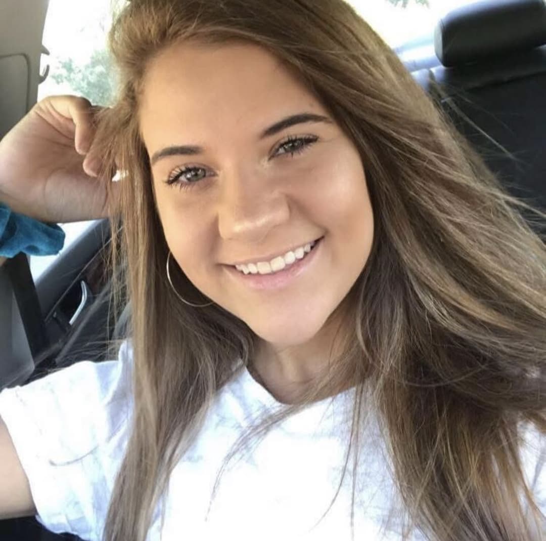 White bop with a nose built for sniffing stinky thug ass