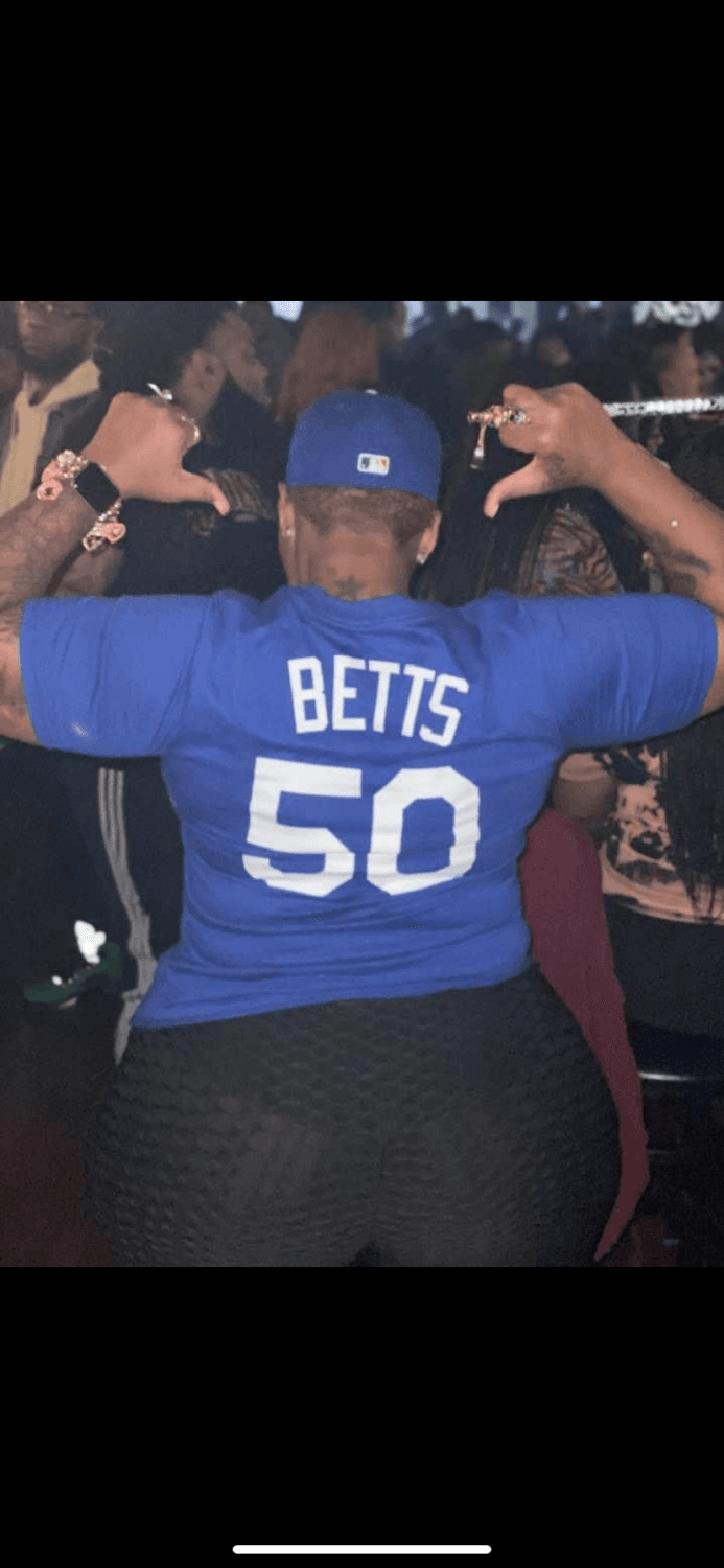 I Miss My Thick Baldhead Milf She Done Got Married On A Nigga I Miss That Ass & Them Hipsssss