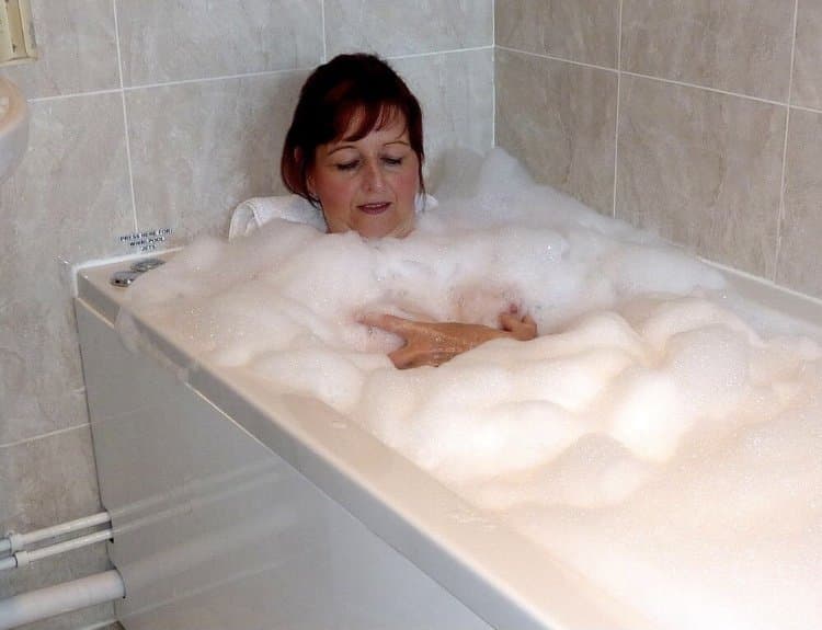 Slut Rachel bath times to share