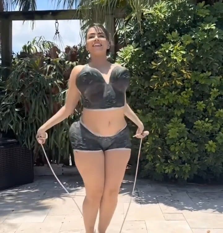 Tutorial de como saltar la cuerda con ubres al aire!!!