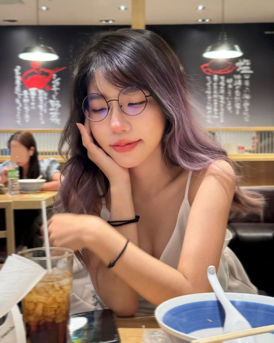 Sexy Big boobs Thai college babe shows her hot and busty body on Instagram