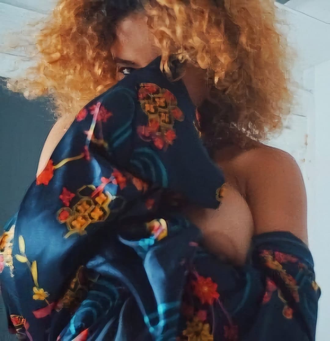 Curly haired hotty is stacked