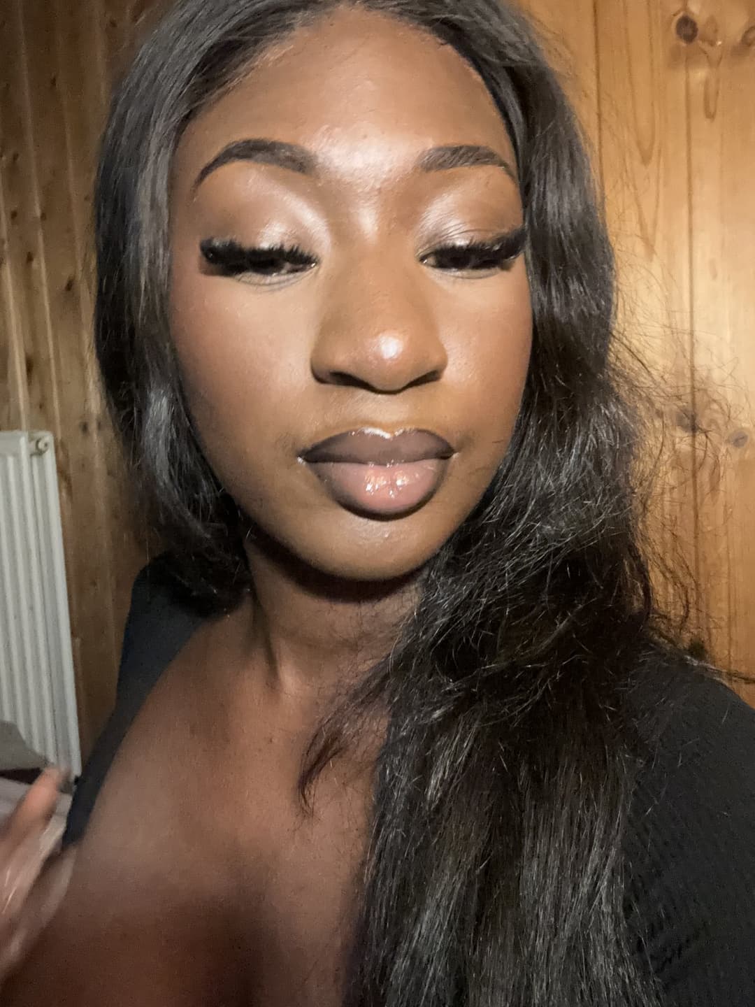 Feeling so horny this evening and craving for some cock