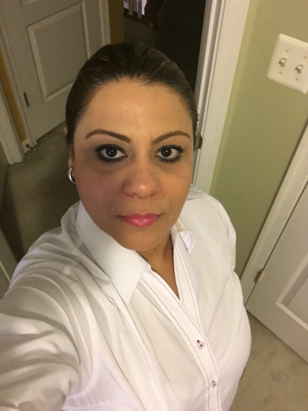 Egyptian Slut Shows off her hanging flaps