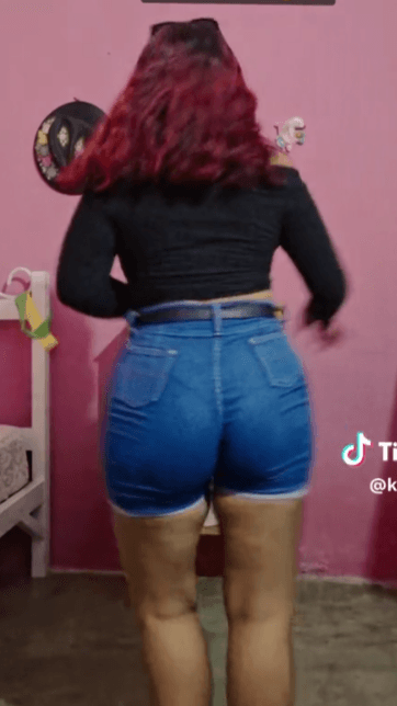 Mi amiga Karina es una puta con un rico culo