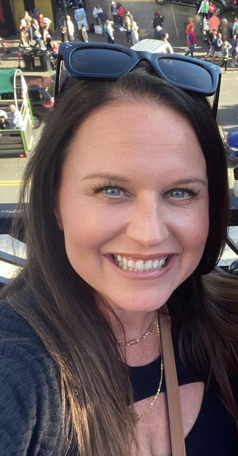 Cute wife drunkenly changes out of her pink tank top so her big tits can be seen on camera forever