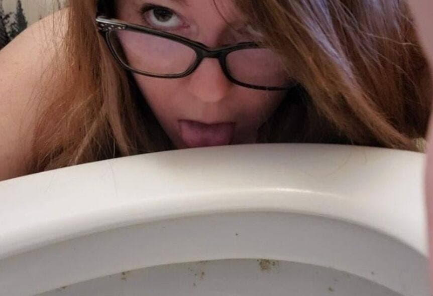 Public domain free use chubby slut pussy and ass spread wide for the internet