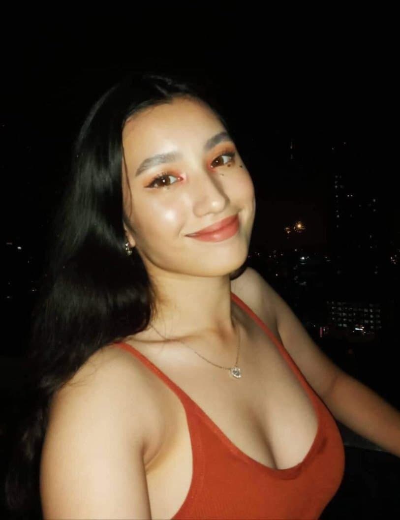 Hot Asian Pinay Couple