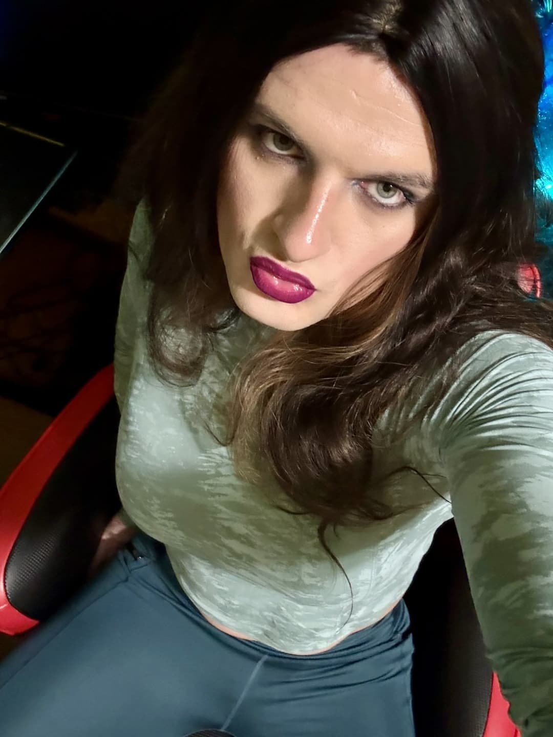 Click to view full size Share and caption dani for the lustful sissy she is