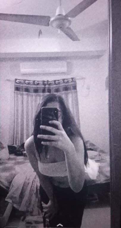 Desi Bangladeshi Cute GF Showing Rubbing Pussy