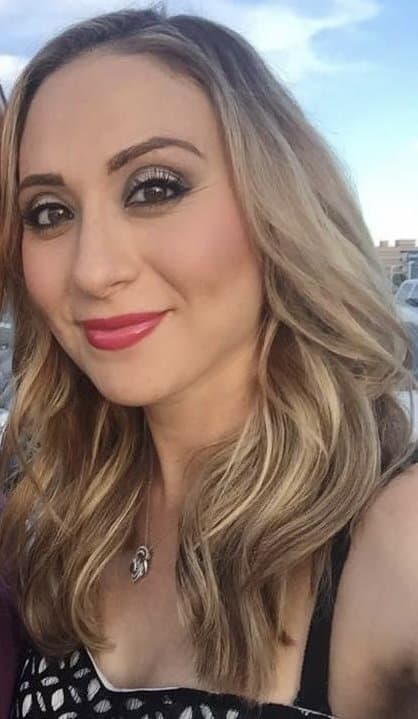 A Miss Texas winner & a few mid housewives get wet, wild & naked at spring break