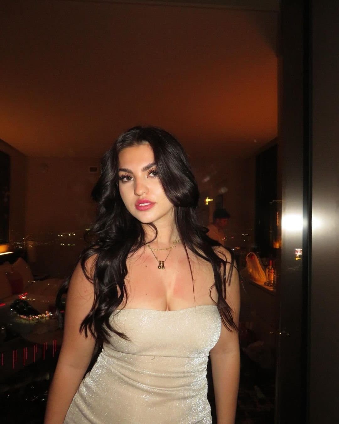 College whore loves making out and bending over on vacation