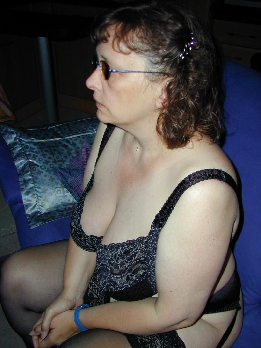 Big Mature smoking and exposing