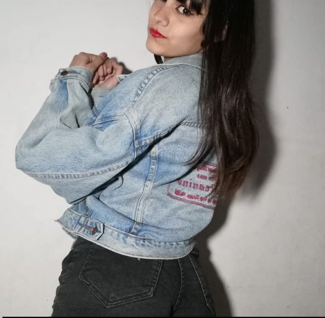 Estrella Mikda en busca de leche ?