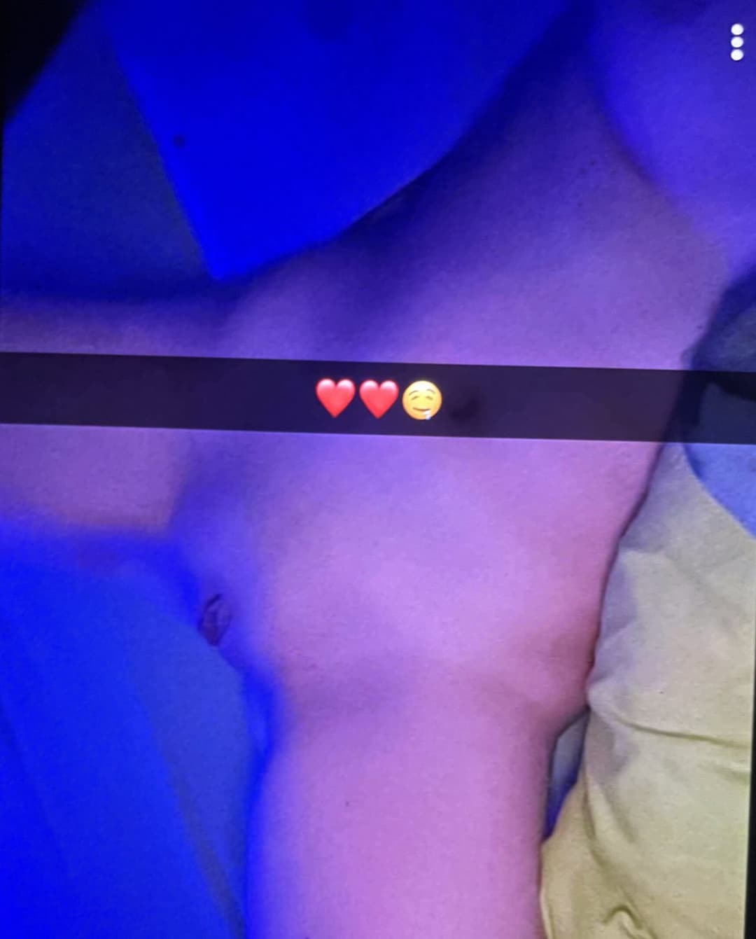 Hot swiss/italian ex girlfriend teen snapchat nudes leaked & her friend is hot.