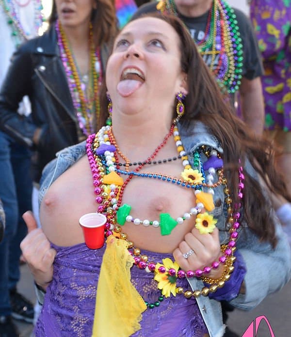 Only one pic of Aly flashing at Mardi Gras 2024 but still, a recent find is a recent find!!