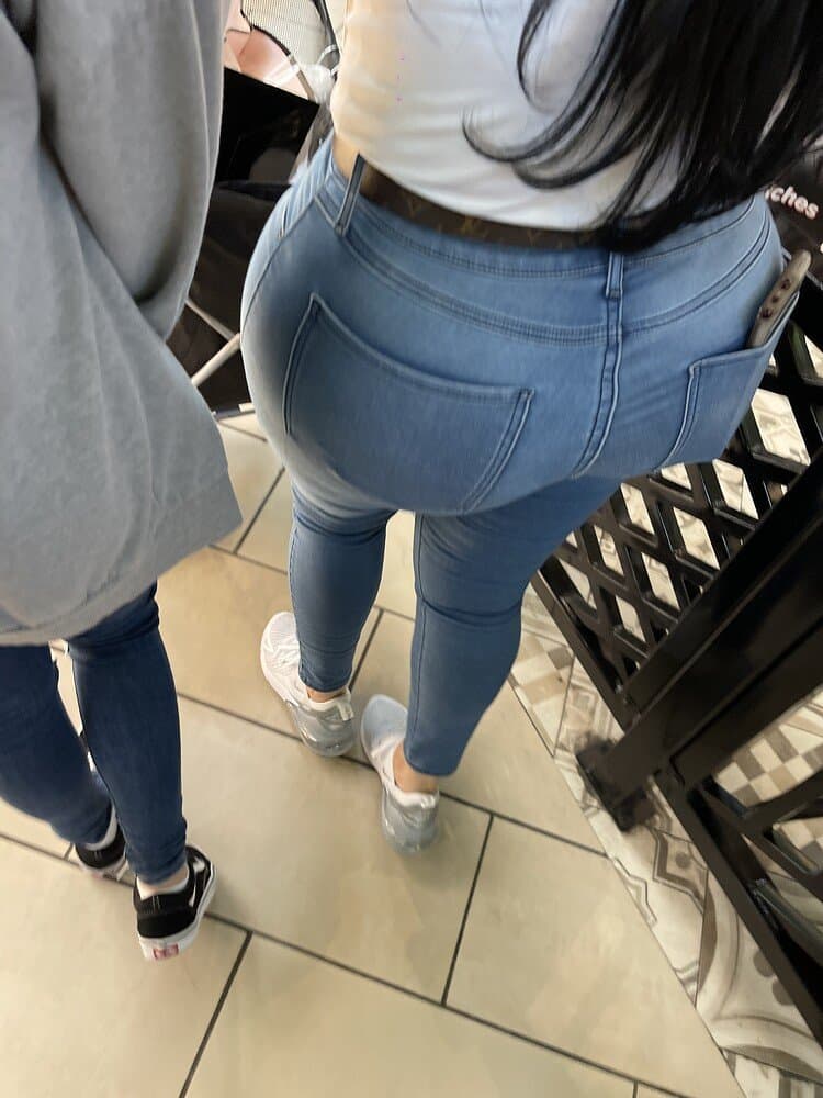 Click to view full size Grande No Ariana