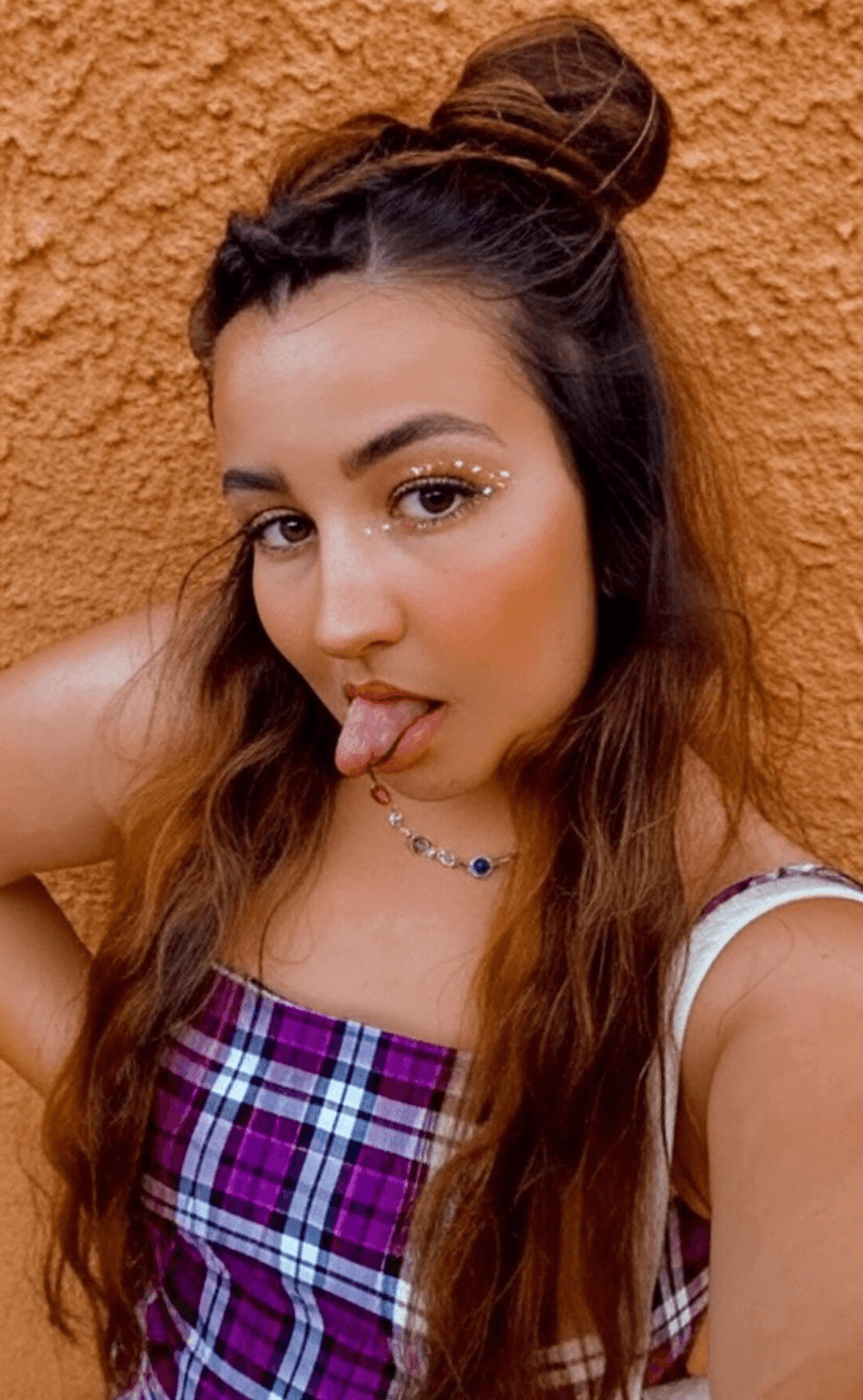 Who can cum tribute me?love bbc and facial,i give a reward for huge loads on my face.