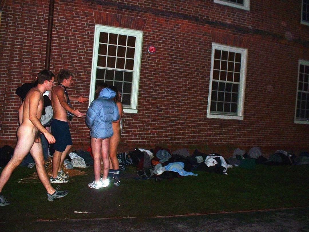 Passeio Mundial de Bicicleta Nua