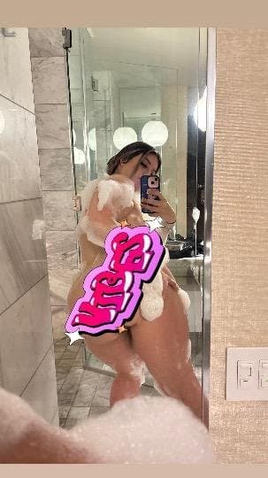 26 year old bust escort Amora that I f yesterday