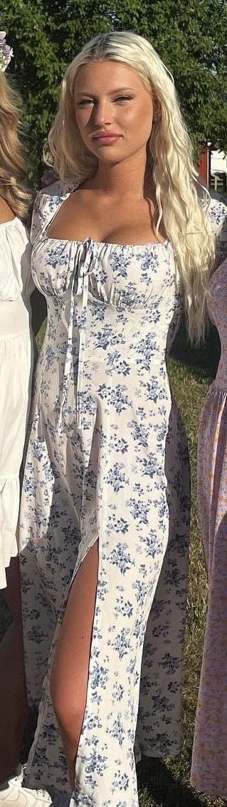 Sexy swedish big tit big ass blonde in bikini needs cock and cum