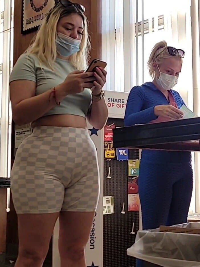 Voyeur Phat Cameltoes in Public