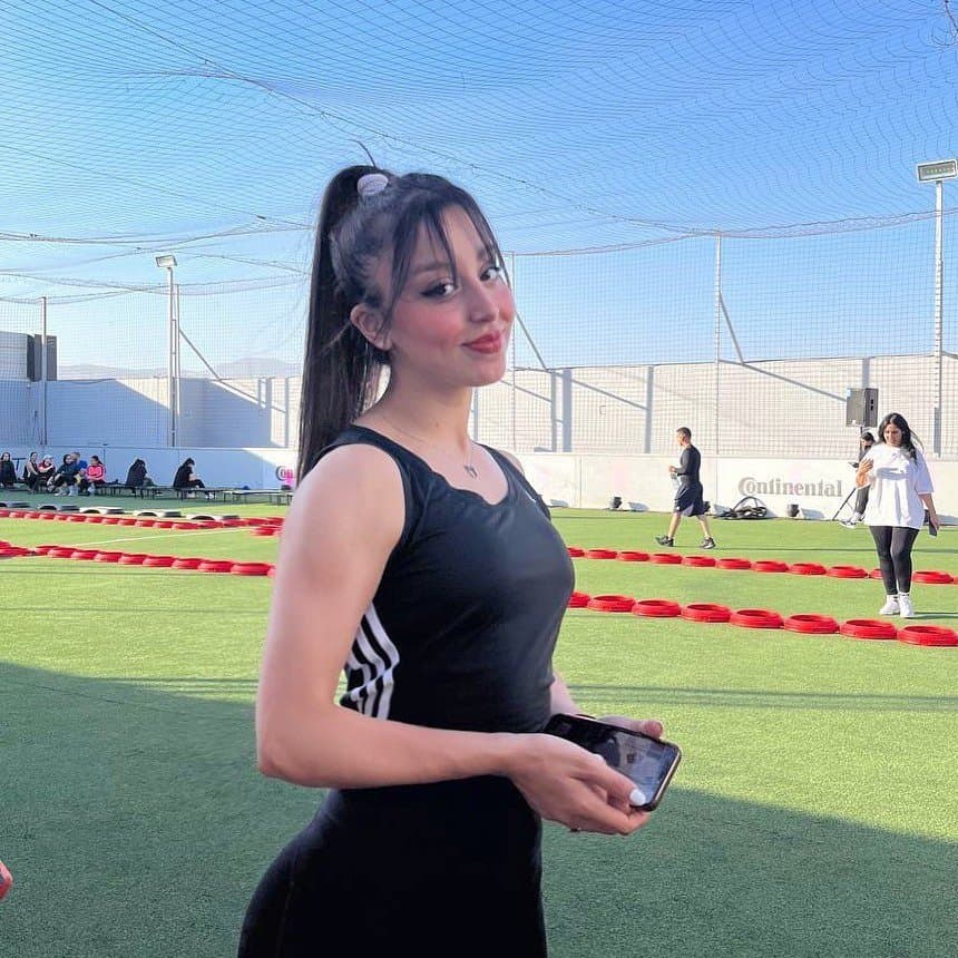 Cheating BBC fitness trainer Muslim wife got tricked and gangbanged by fake clients in airbnb