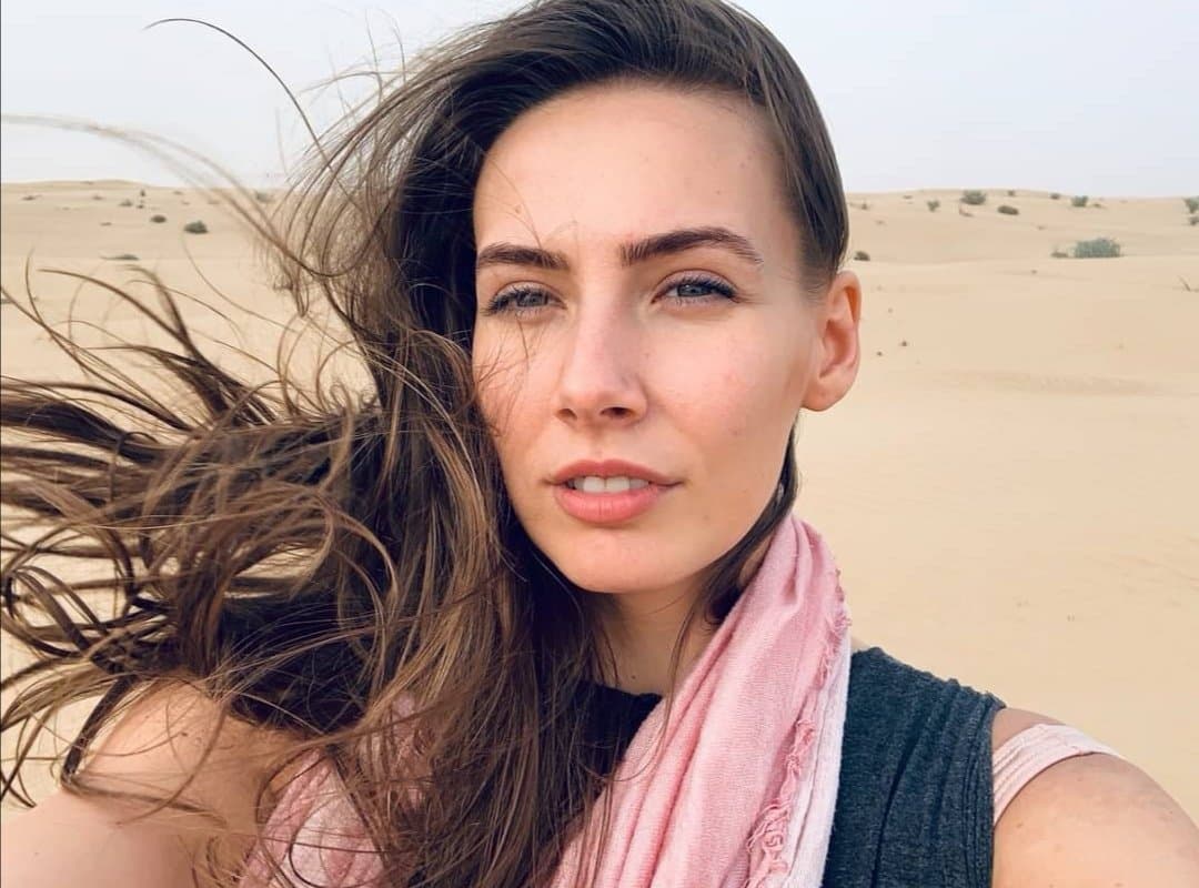 Saggy tits beauty Elena and her perky tits stunning friend Elena captured nude on Ukrainian beach