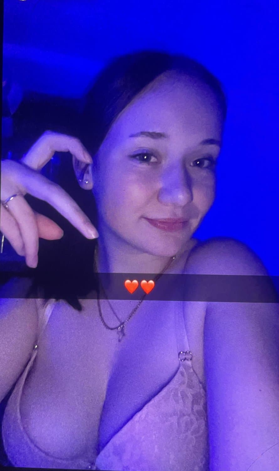 Hot swiss/italian ex girlfriend teen snapchat nudes leaked & her friend is hot.