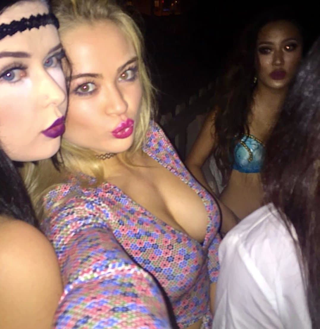 Click to view full size slimthick Pilates Baddie that was a massive hoe in college