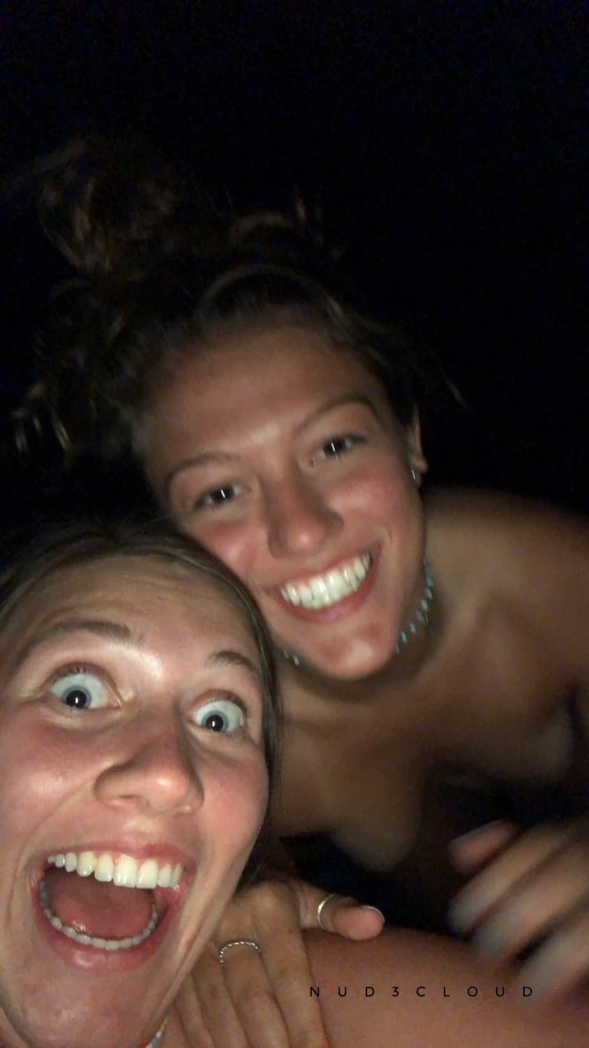 These sisters are wild !!!