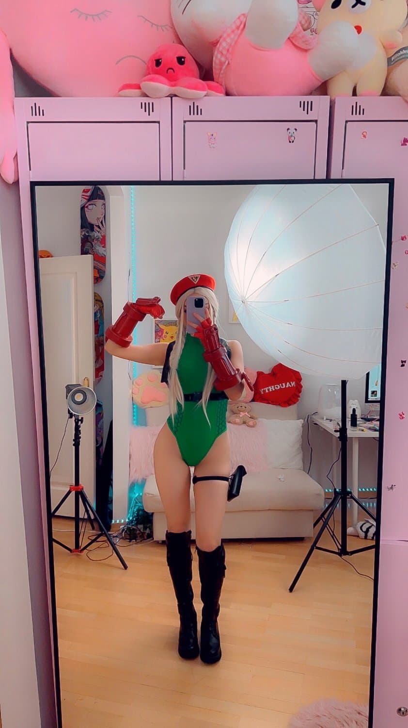 Hot Girls Cosplaying Cammy