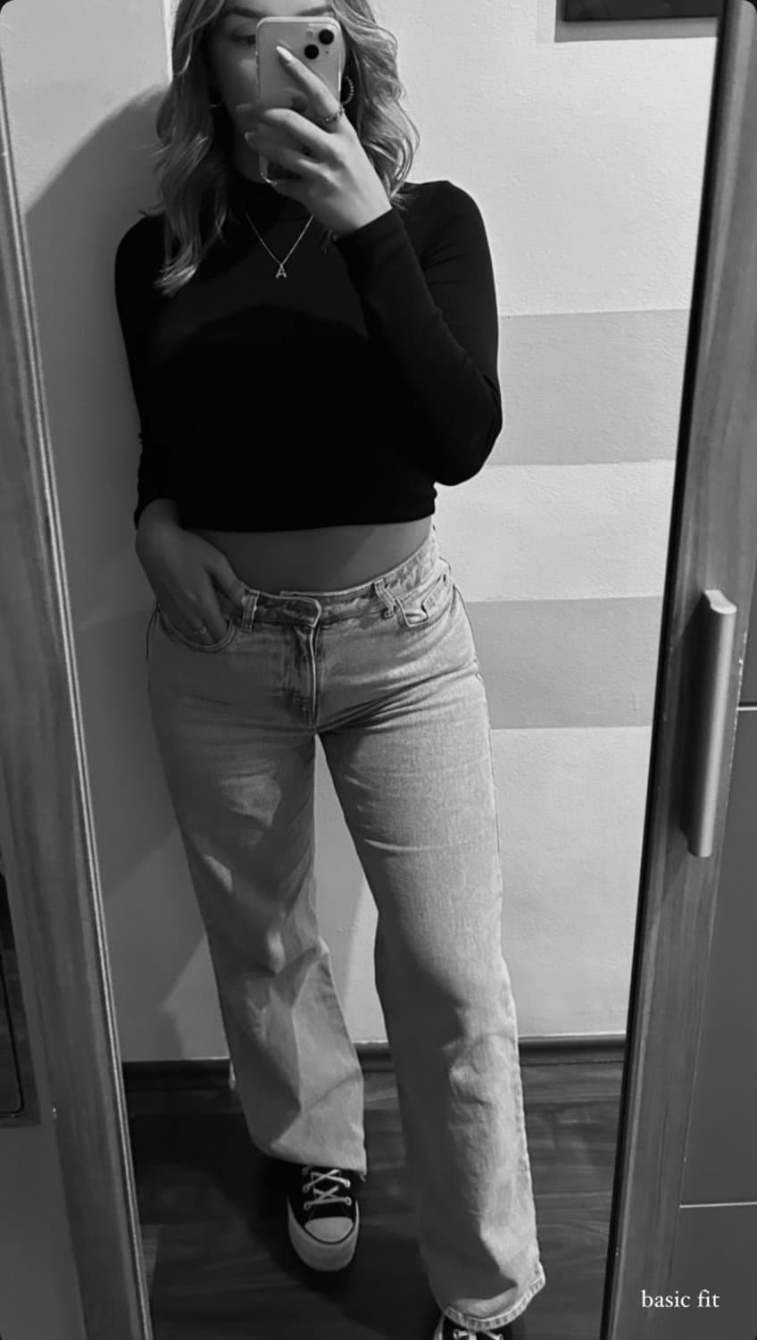 Amina.. Tuzla??/Wien?? Kommentiert geil / Komentarisite! Ko Poznaje inbox, wer sie kennt, dm