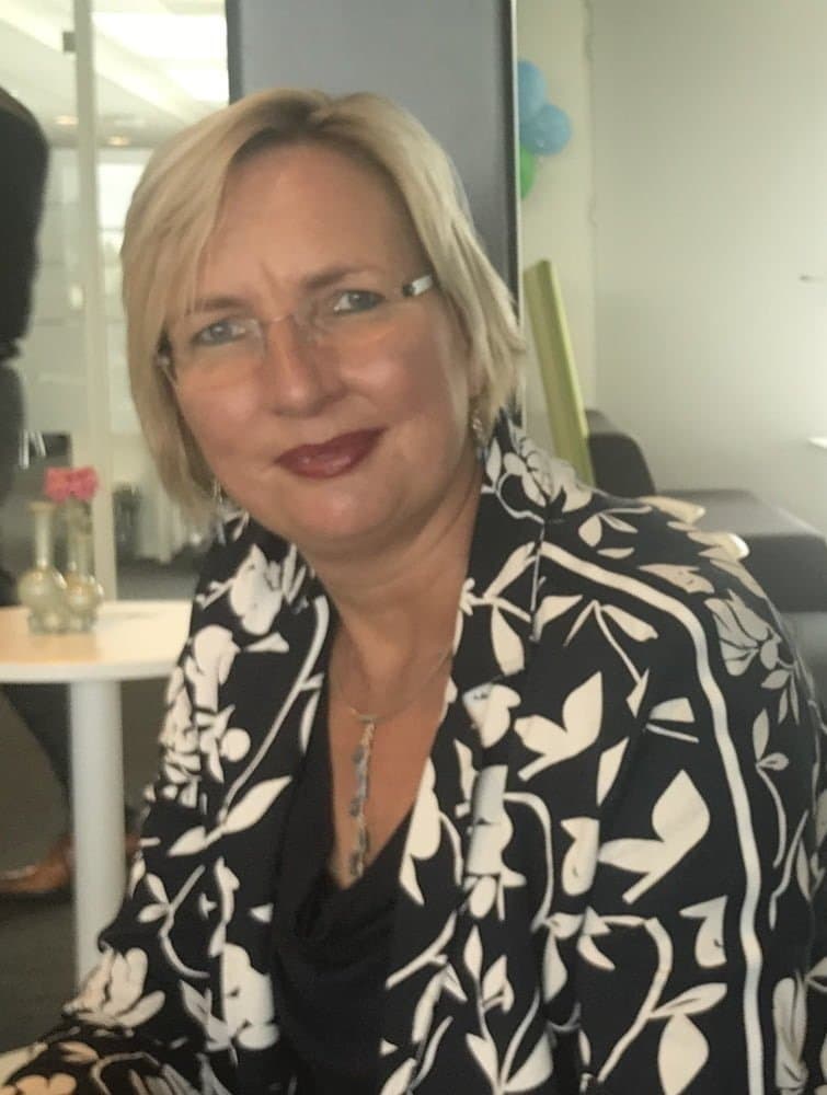 Highheels hotwife Jenna cums dildoing