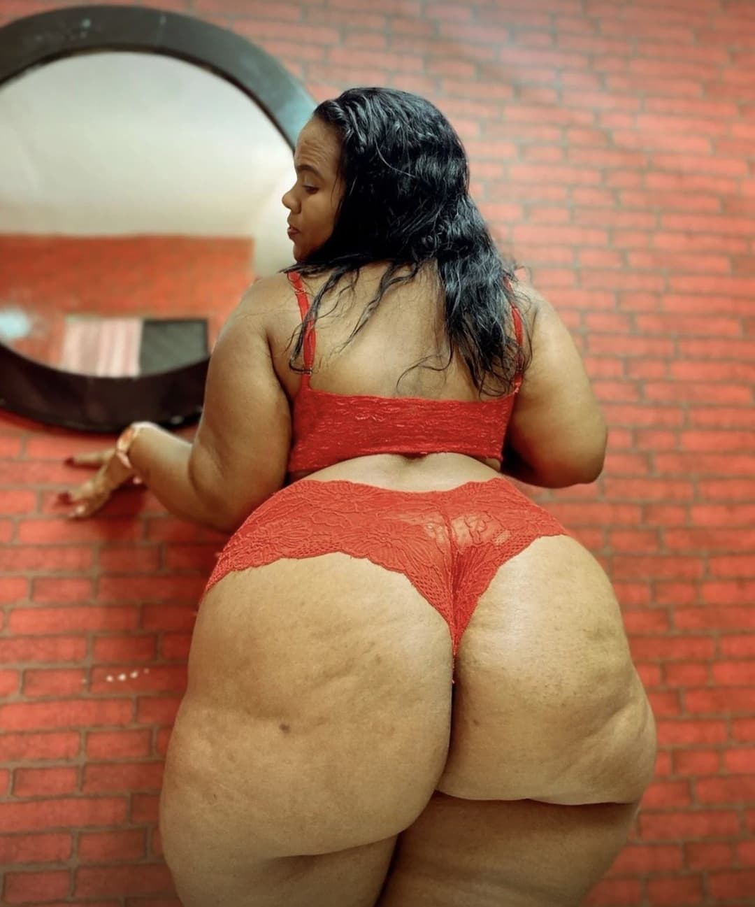?? Big PHAT black colombian BOOTY ??